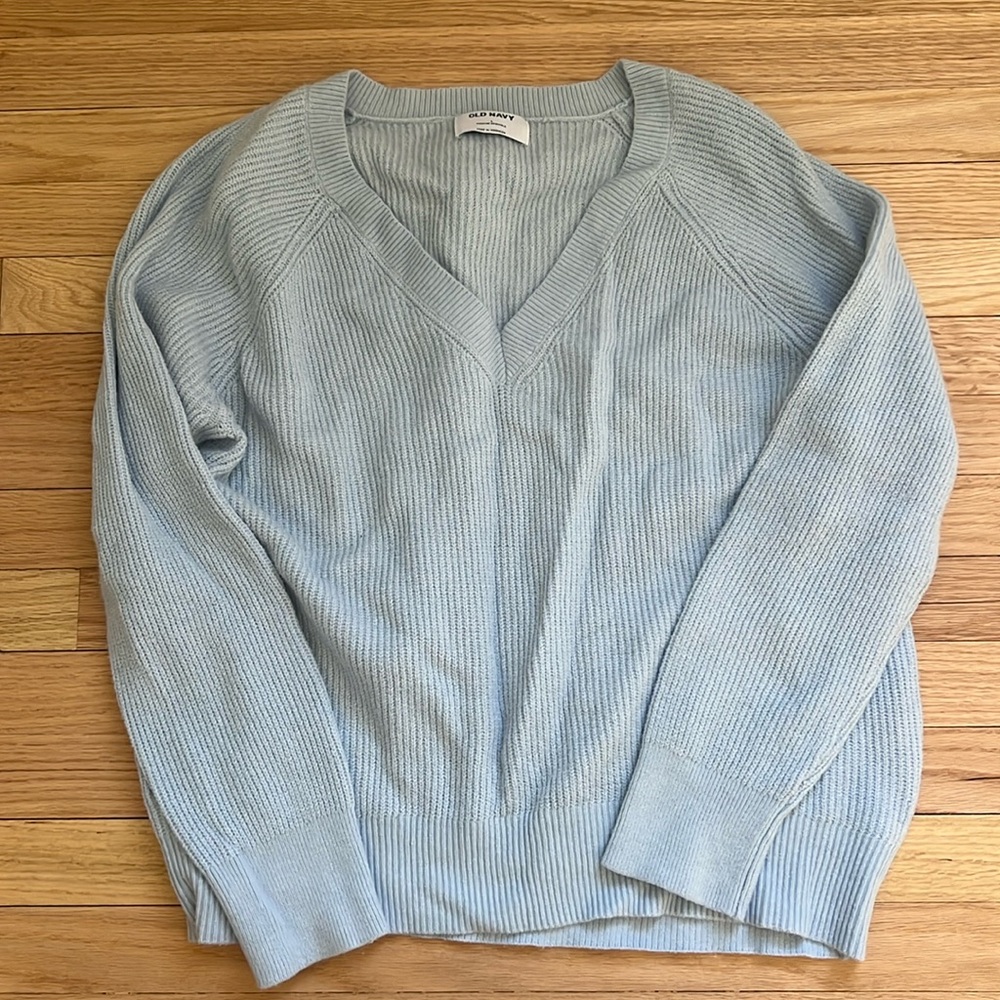 Old navy baby blue v neck women’s sweater size large